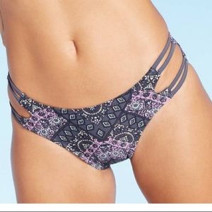 Xhilaration bikini bottoms great condition! CUTE!!